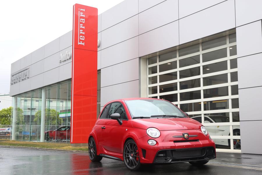  Abarth 695 Biposto Ferrari Сourtesy Сar (312) 2015 года  (фото 1 из 1)